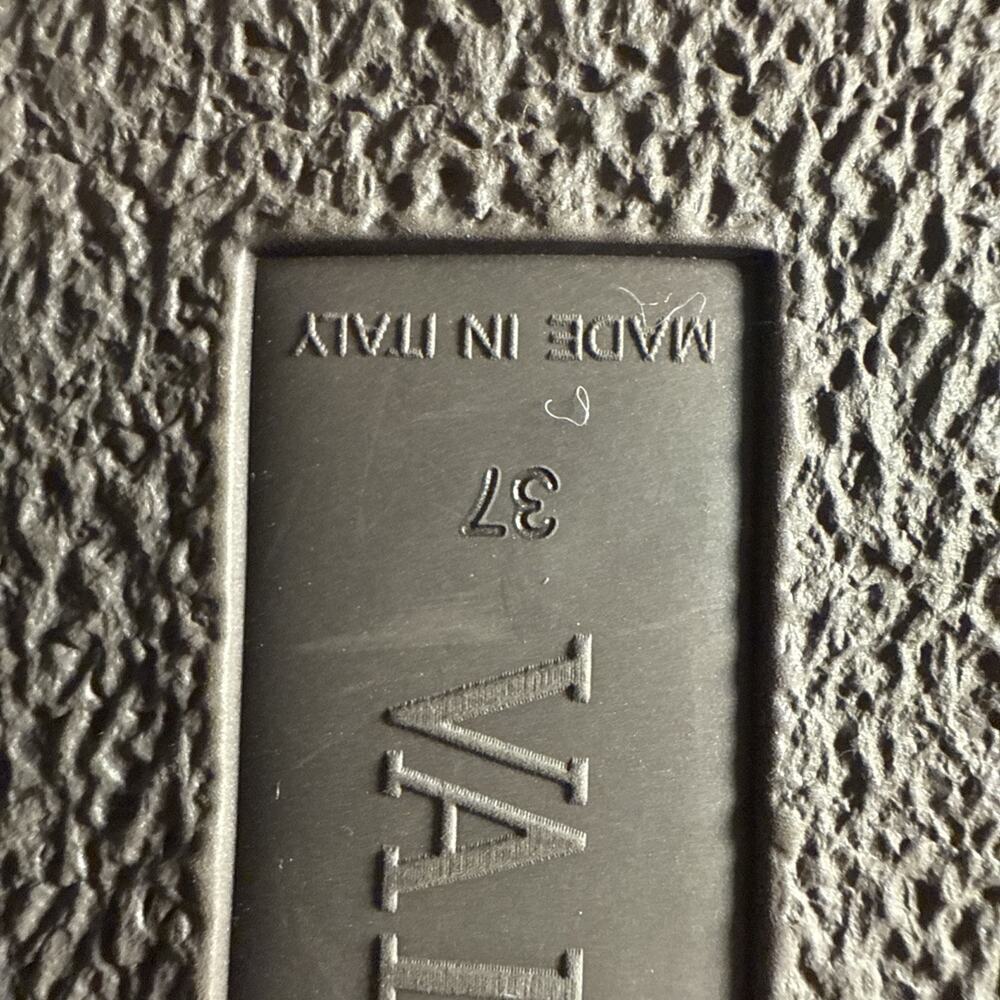 Valentino Garavani Leather Slide Sandals Almond EU37 US6.5 NIB $1100 Luxury - Picture 8 of 13